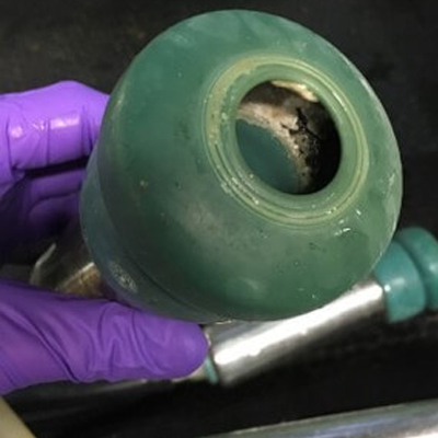 نمایی از لاینر خراب شده